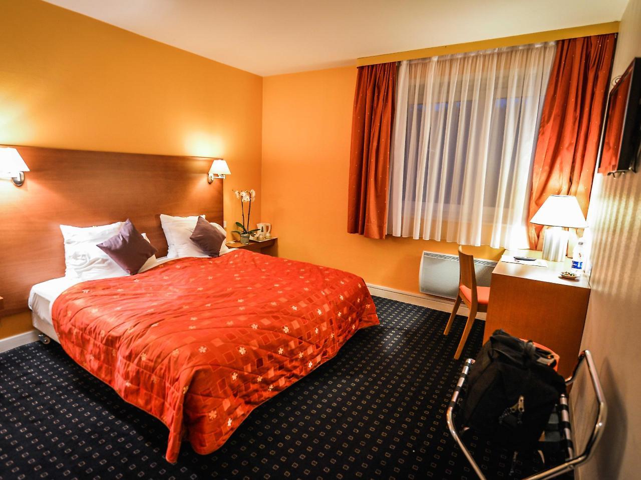 Hotel Restaurant Logis La Palette Wettolsheim Екстериор снимка