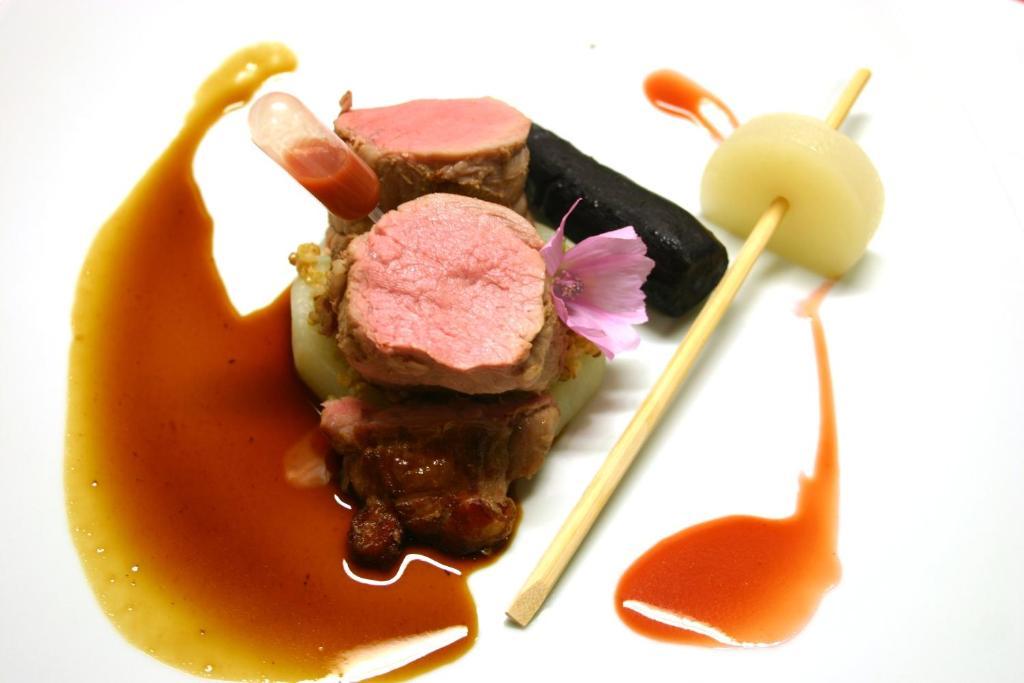 Hotel Restaurant Logis La Palette Wettolsheim Екстериор снимка