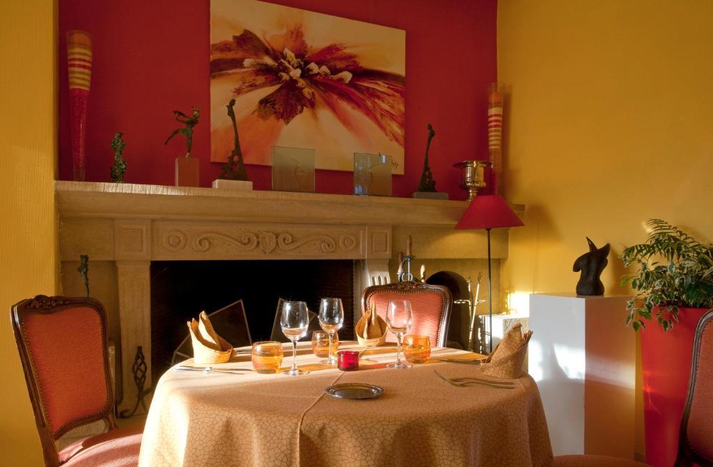 Hotel Restaurant Logis La Palette Wettolsheim Екстериор снимка